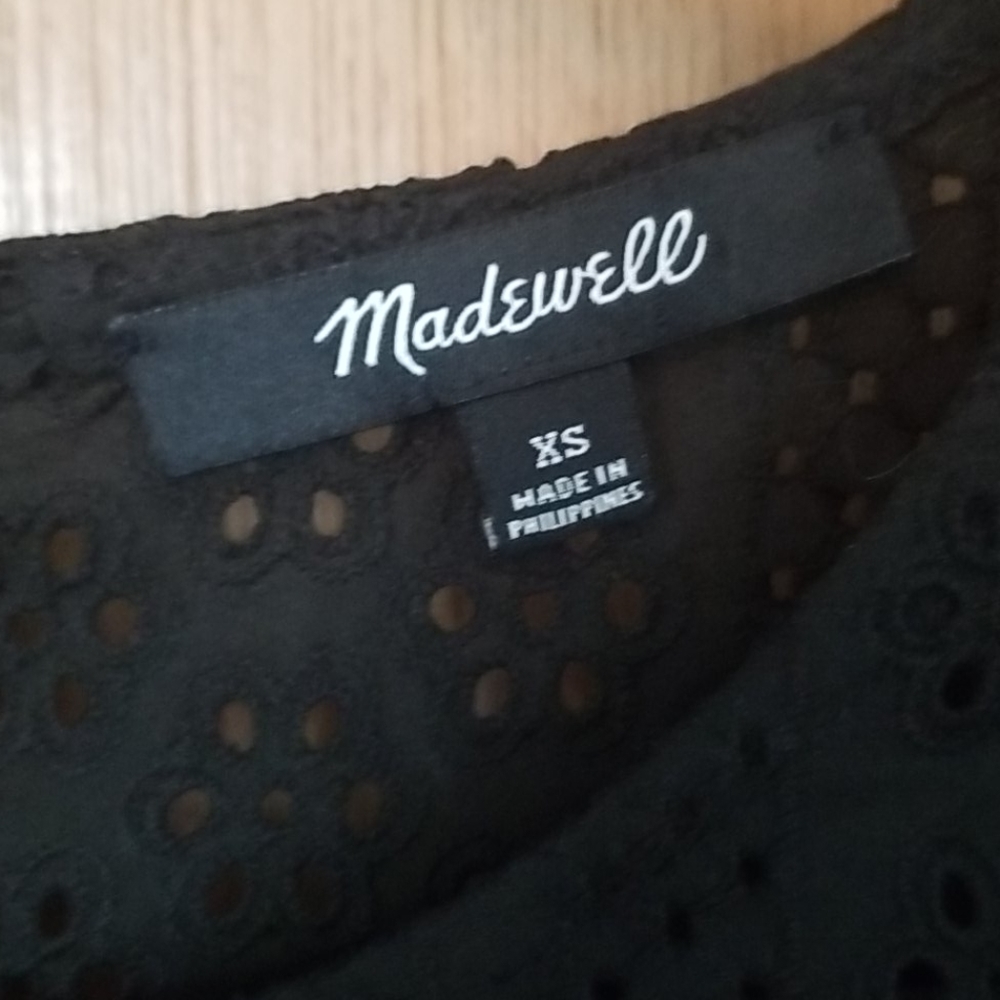 Madewell Black Eyelet Tiered Button Back Shirt xs - Picture 6 of 7
